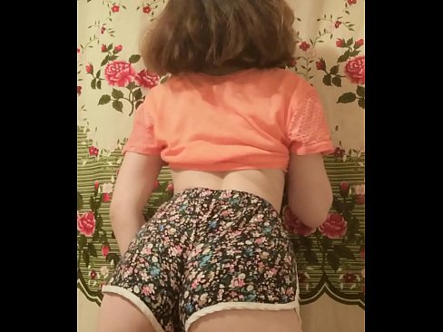 ❤️ Nena jove sexy despullant-se els pantalons curts davant la càmera ❤ Vídeo porno al ca.com-milf-300.ru ﹏