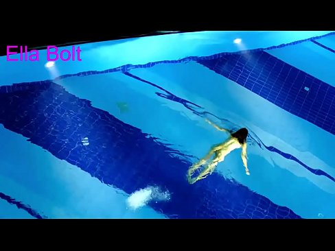❤️ No puc parar de mirar-la, jove rossa presa nedant nua a la piscina del complex ELLA BOLT ❤ Vídeo porno al ca.com-milf-300.ru ﹏